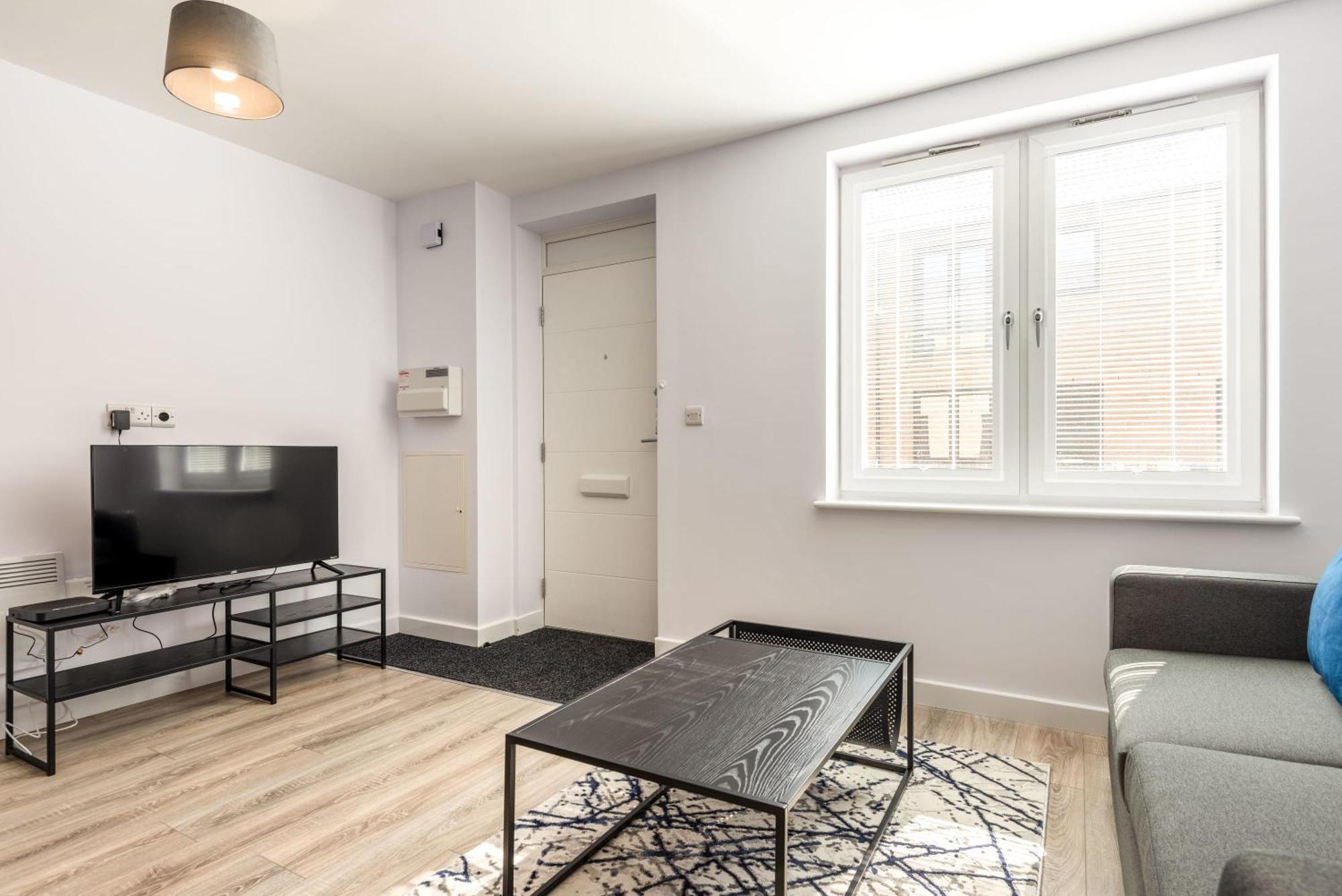 Contemporary 1 Bedroom In